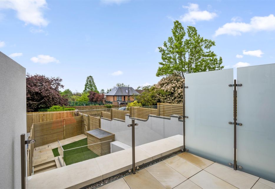Cottenham Park Road, West Wimbledon, SW20