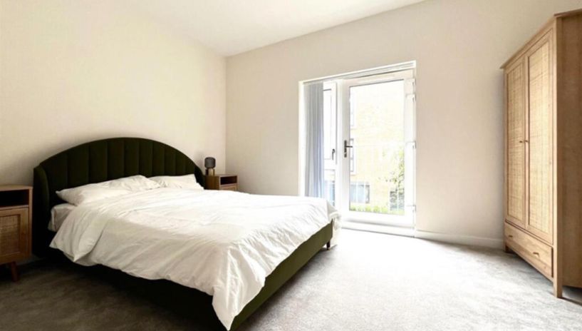 Peartree Avenue, Tooting, SW17
