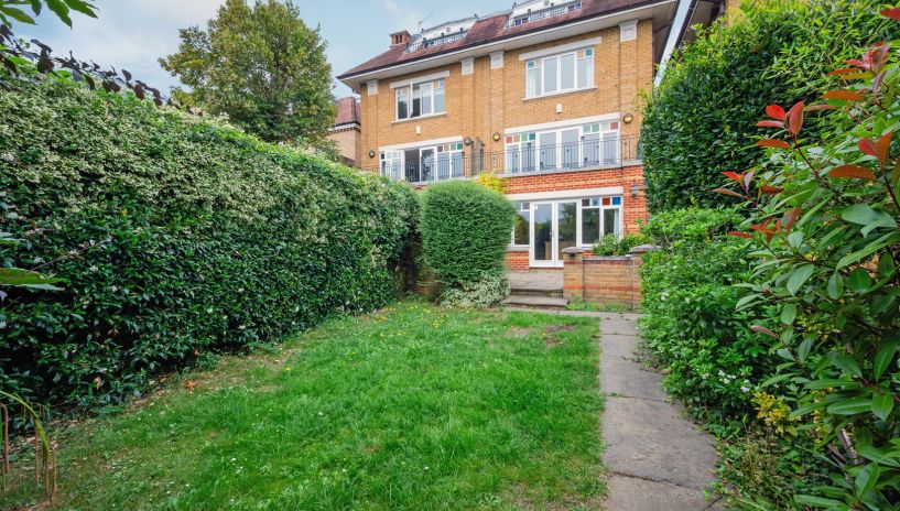 Cottenham Park Road, West Wimbledon, SW20