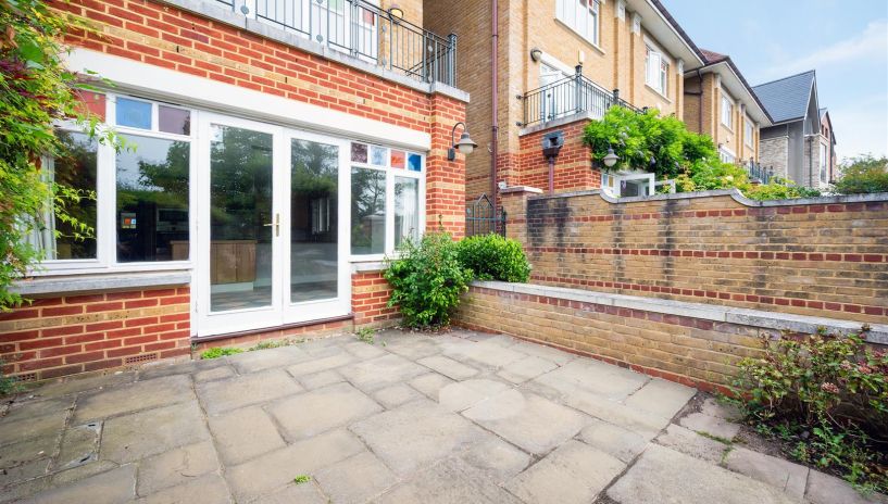 Cottenham Park Road, West Wimbledon, SW20