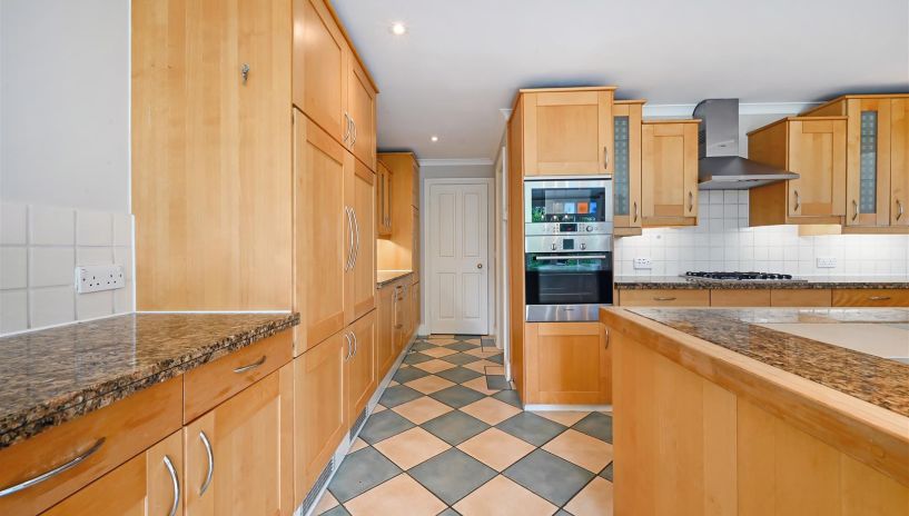 Cottenham Park Road, West Wimbledon, SW20