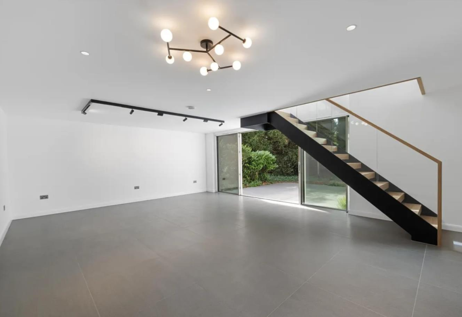 Cottenham Drive, West Wimbledon, SW20