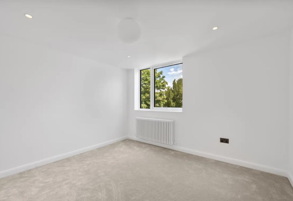 Cottenham Drive, West Wimbledon, SW20