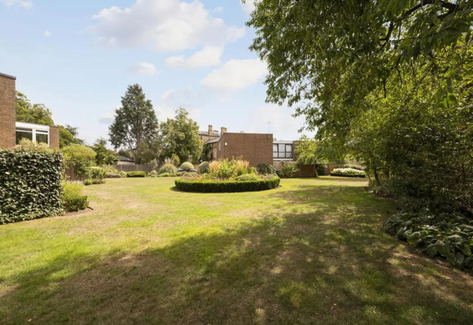 Cottenham Drive, West Wimbledon, SW20