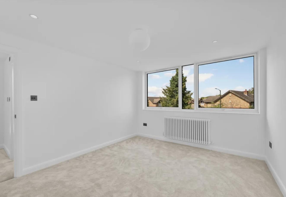 Cottenham Drive, West Wimbledon, SW20