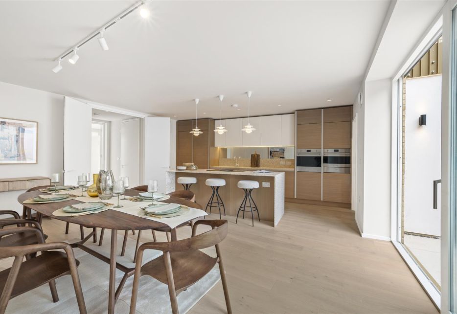 Coombe Lane, Wimbledon