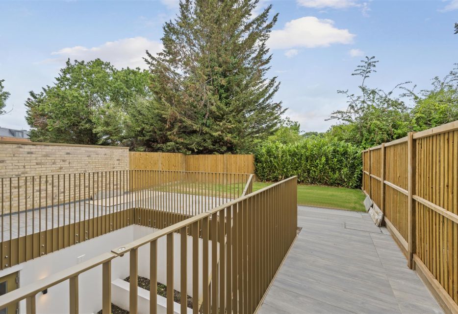 Coombe Lane, Wimbledon