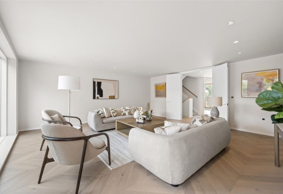 Coombe Lane, Wimbledon