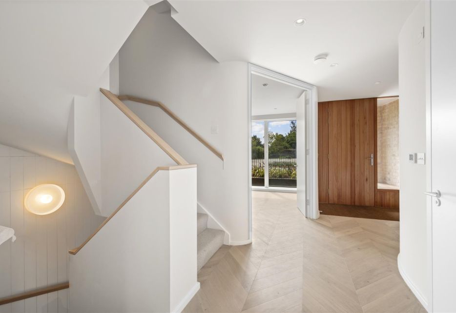 Coombe Lane, Wimbledon