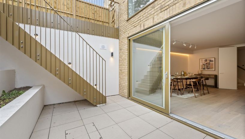 Coombe Lane, Wimbledon