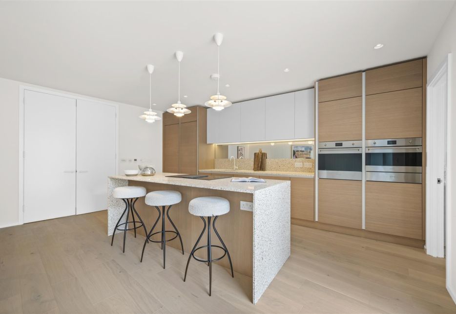 Coombe Lane, Wimbledon