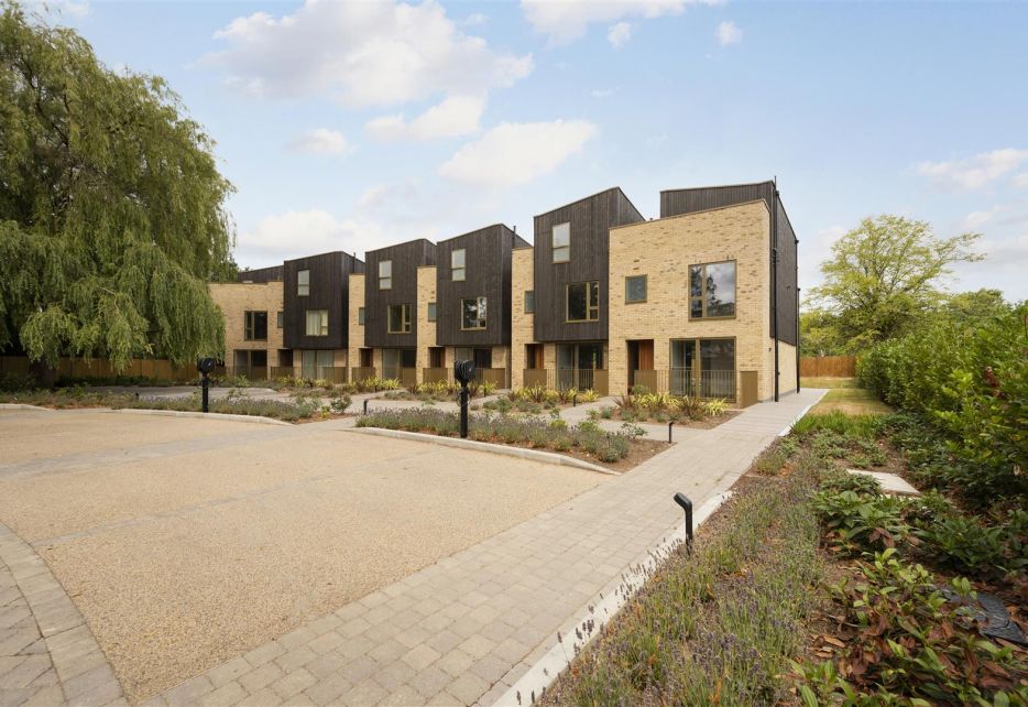Coombe Lane, Wimbledon