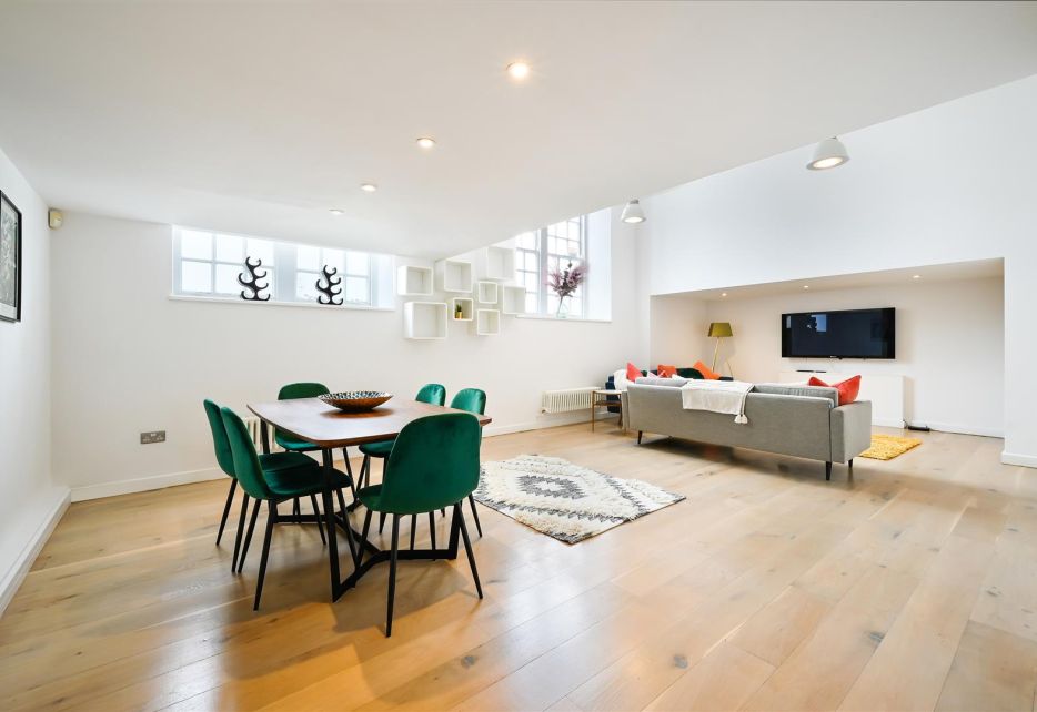 Craven Gardens, Wimbledon, SW19