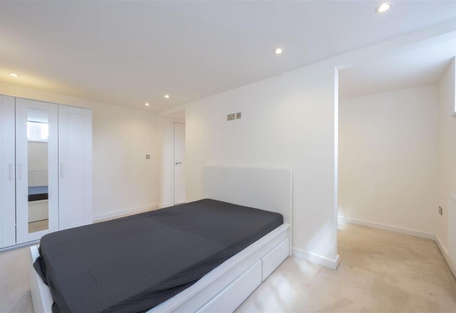 Craven Gardens, Wimbledon, SW19