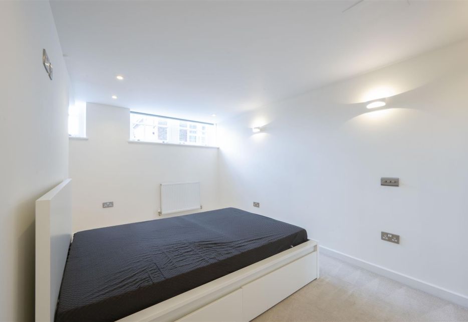 Craven Gardens, Wimbledon, SW19