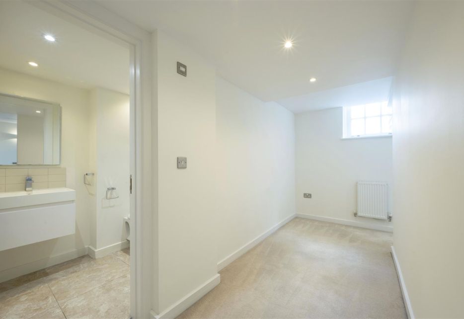 Craven Gardens, Wimbledon, SW19