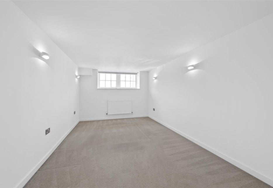 Craven Gardens, Wimbledon, SW19
