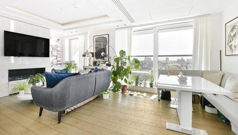 Kensington High Street, London