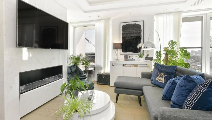 Kensington High Street, London