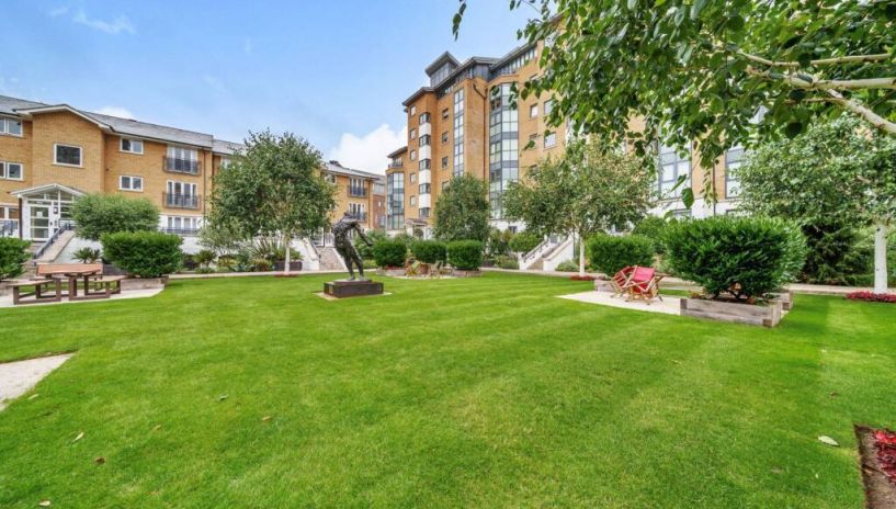 Riverside Apartment, Battersea, London