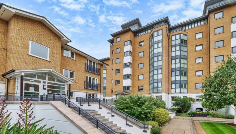 Riverside Apartment, Battersea, London