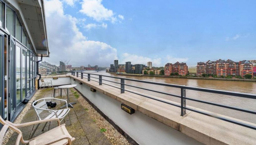 Riverside Apartment, Battersea, London