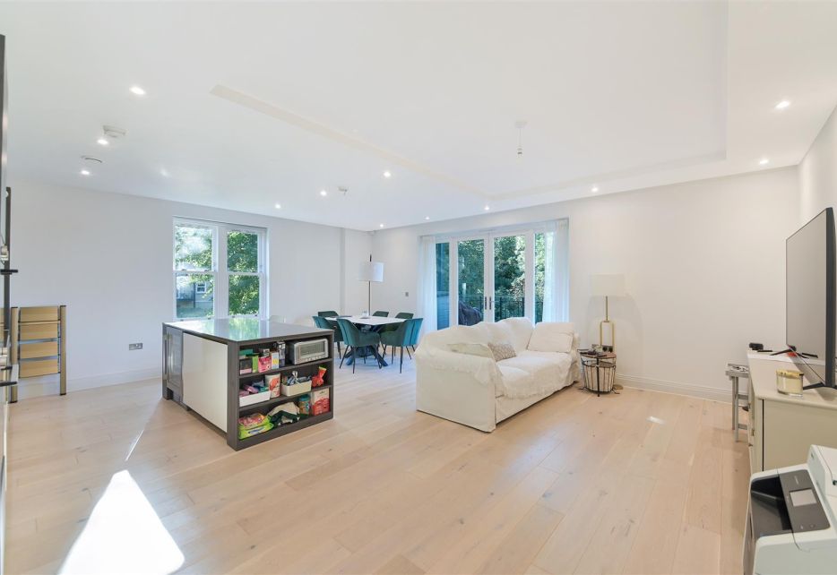Pakenham House, Atkinson Close, Wimbledon, SW20