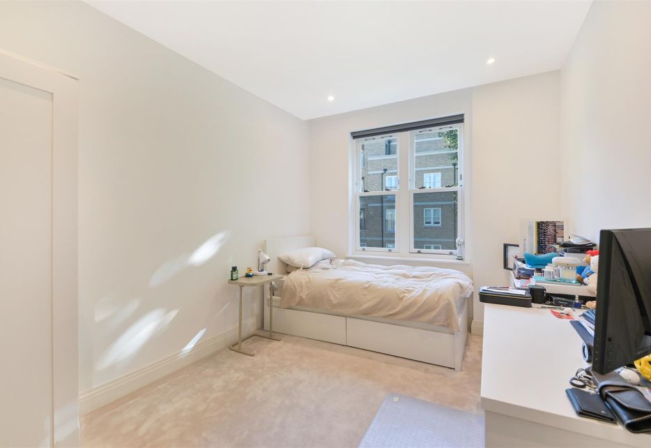 Pakenham House, Atkinson Close, Wimbledon, SW20