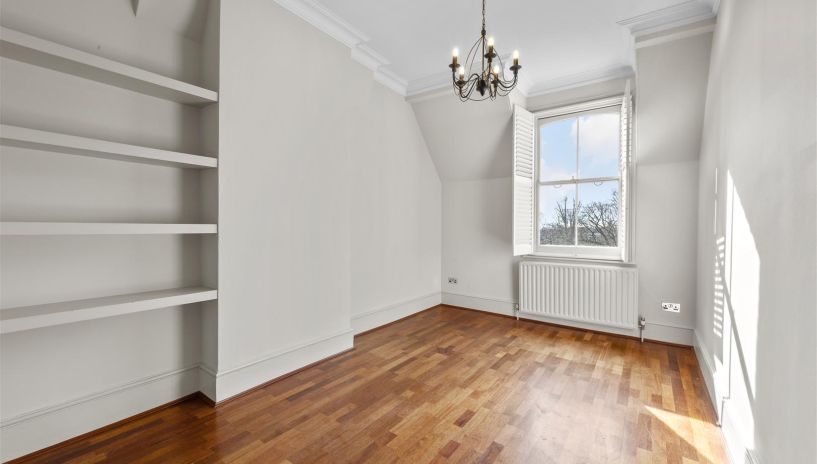 Lingfield Road, Wimbledon Village, SW19