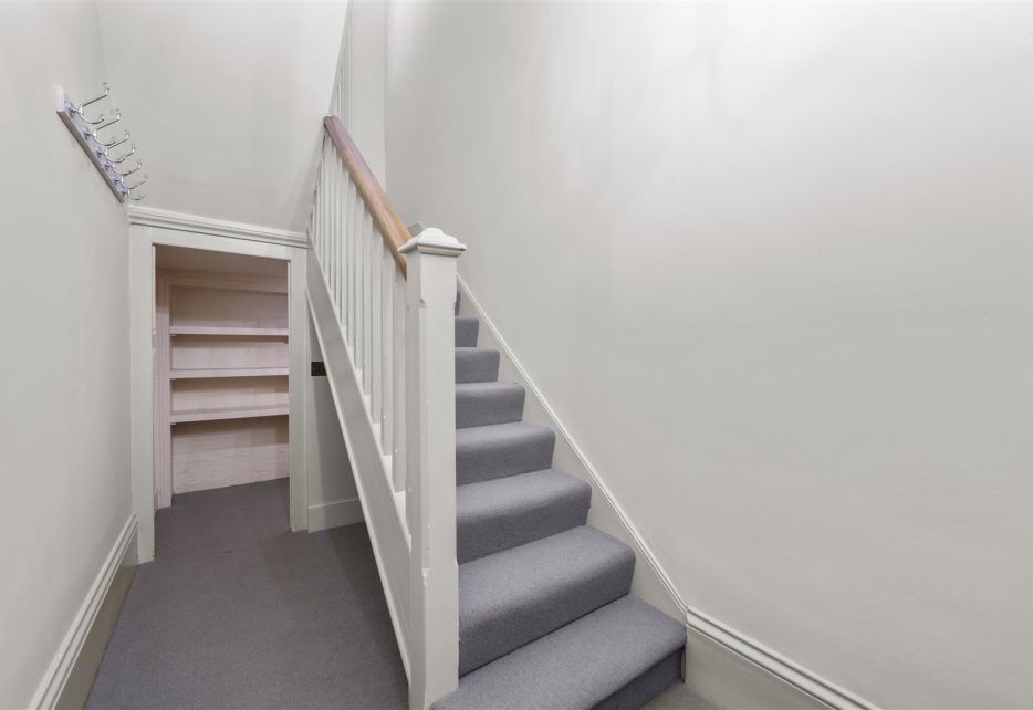 Lingfield Road, Wimbledon Village, SW19