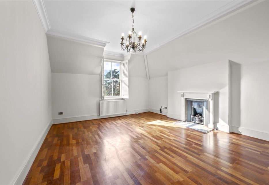 Lingfield Road, Wimbledon Village, SW19