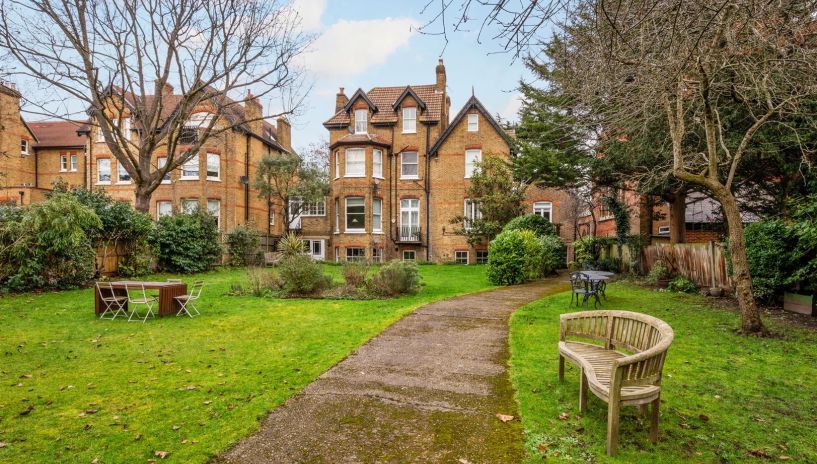 Lingfield Road, Wimbledon Village, SW19