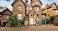 Lingfield Road, Wimbledon Village, SW19