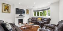 Hollington Crescent, Motspur Park, New Malden, KT3