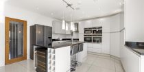 Hollington Crescent, Motspur Park, New Malden, KT3