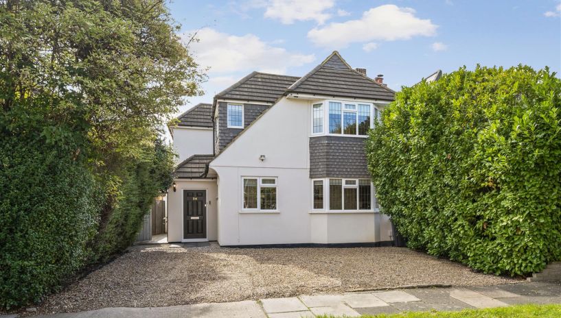 Hollington Crescent, Motspur Park, New Malden, KT3