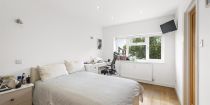 Hollington Crescent, Motspur Park, New Malden, KT3
