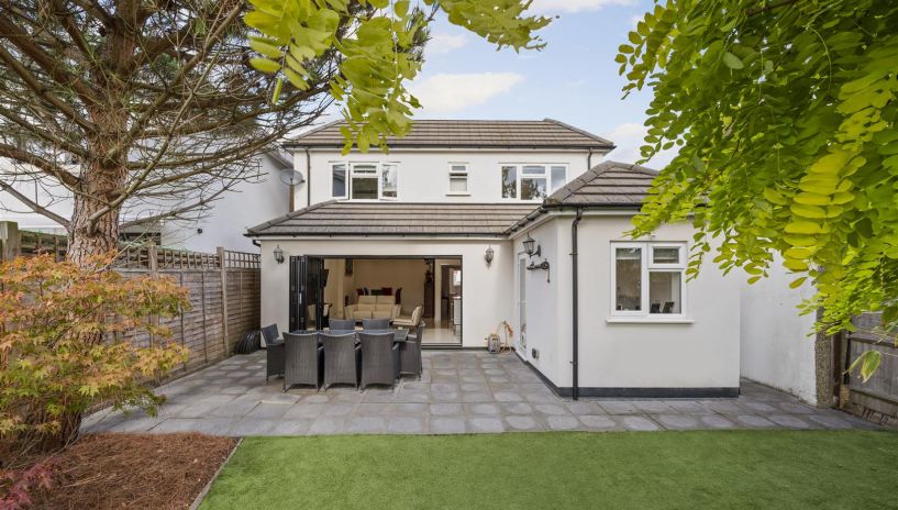 Hollington Crescent, Motspur Park, New Malden, KT3