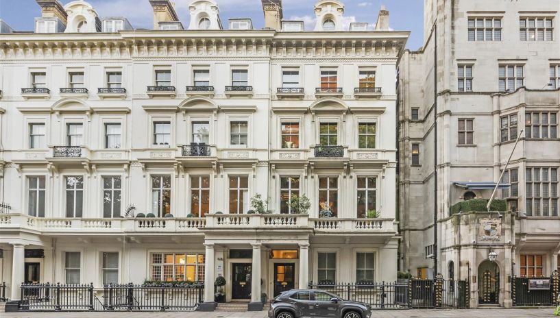 Palace Gate, Kensington, W8