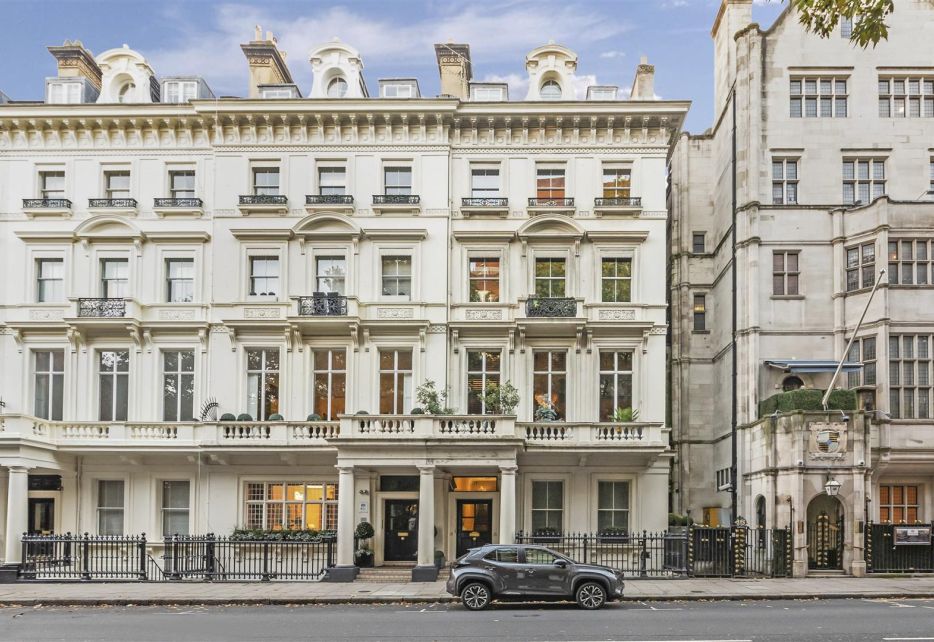 Palace Gate, Kensington, W8