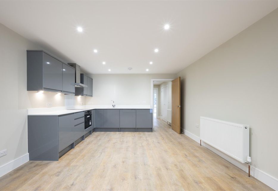 Dorien Road, Raynes Park, SW20