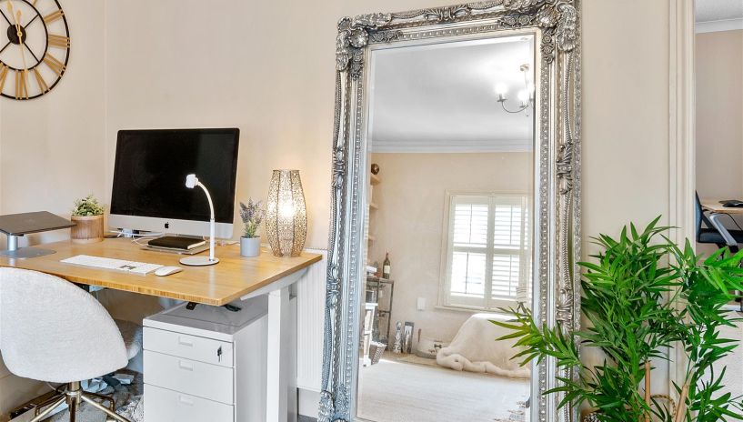 Homefield Road, London