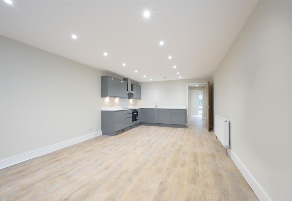 Dorien Road, Raynes Park, SW20
