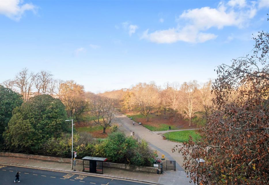 Hyde Park Gate, Kensington