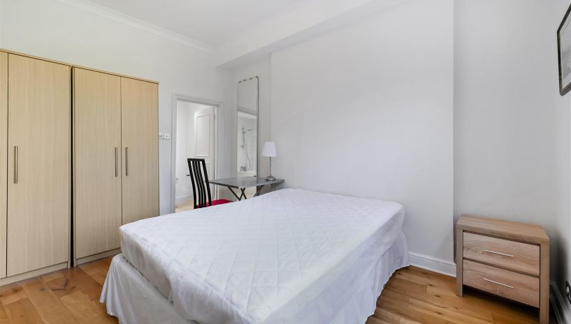 Cromwell Crescent, London