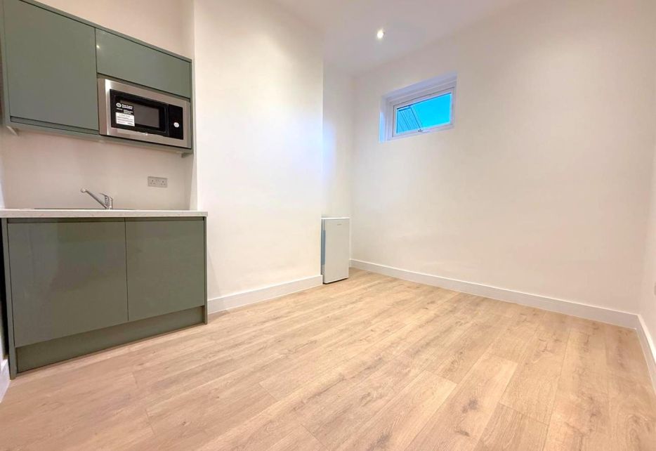 Coombe Lane, London