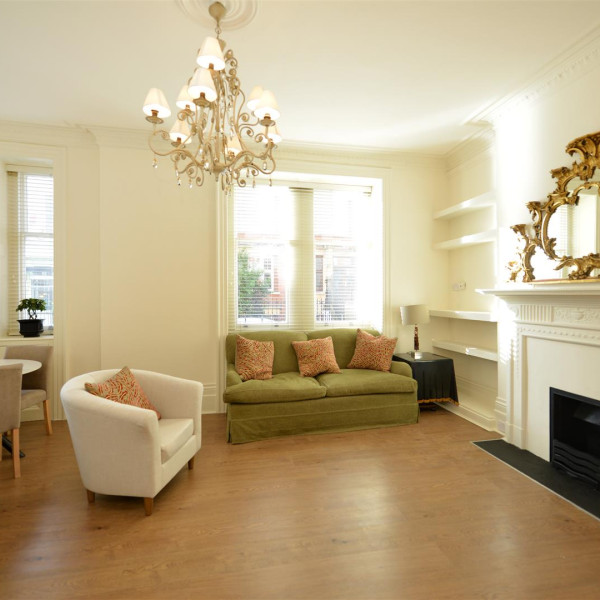 Kensington Court Place