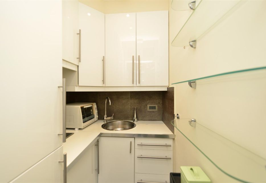 Kensington Court Place, Kensington, W8