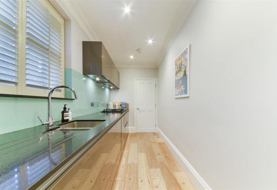 Dorncliffe Road, Fulham, SW6