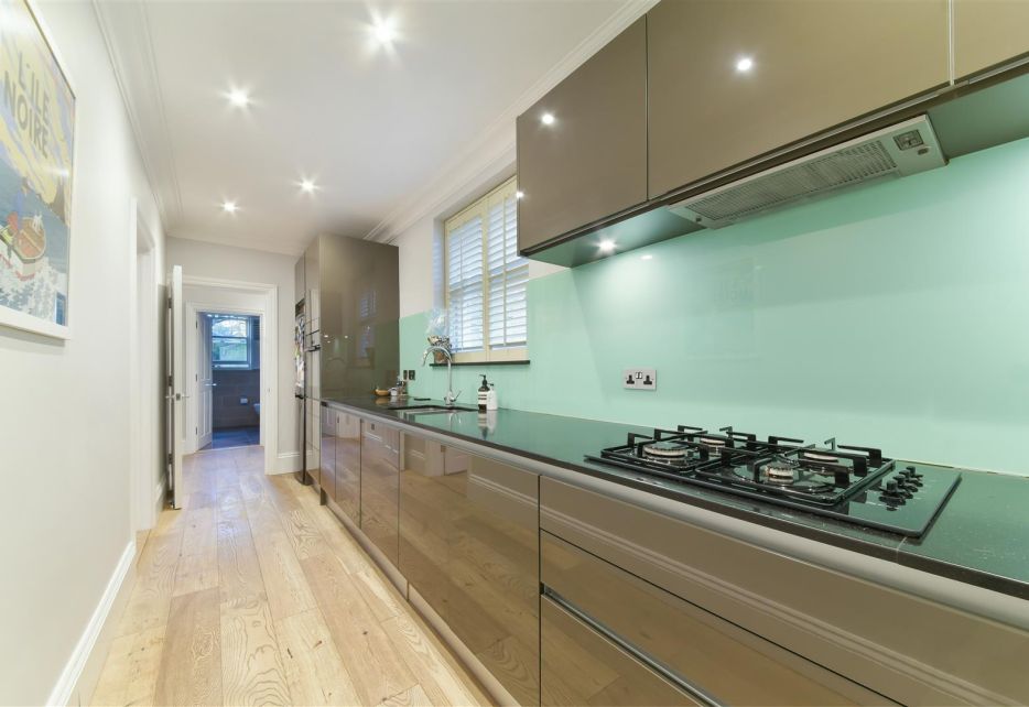Dorncliffe Road, Fulham, SW6